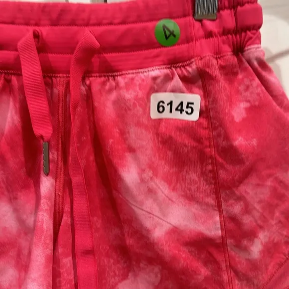 (6145) Hotty Hot HR Lined Short 4&quot; - Sz 4 *LOVED * EUC