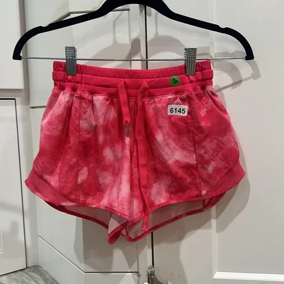 (6145) Hotty Hot HR Lined Short 4&quot; - Sz 4 *LOVED * EUC