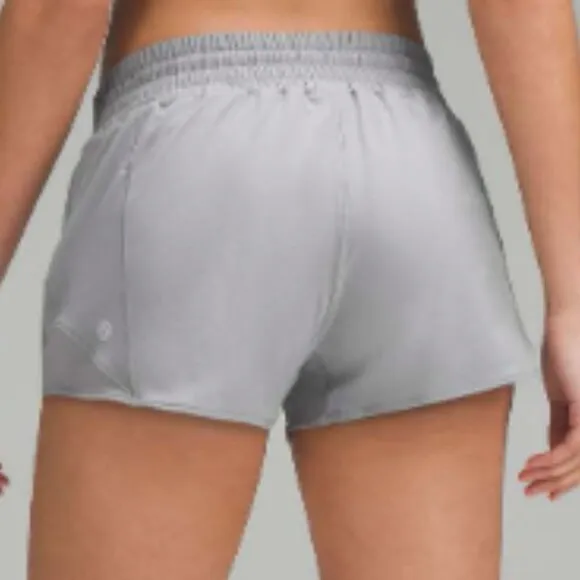 (6362) Lululemon Hotty Hot High-Rise Lined Short 2.5&quot; Rhino Grey in Sz 4