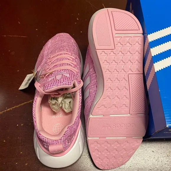 Adidas Unisex Kids Pink White Swift Run 22 J GW8177 Running Shoes Size US 5.5 6