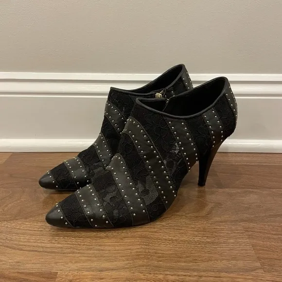 Alice   Olivia Calissa Studded Heel Lace Ankle Booties Pointed ToeWomens sz 37