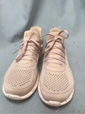 APL SIZE 7 1/2 Ladies SHOES