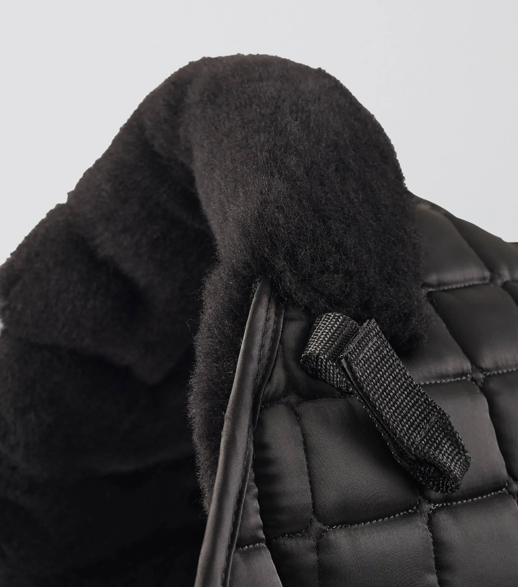 Atlantis CC Satin Wool GP/Jump Square Black/Black Wool
