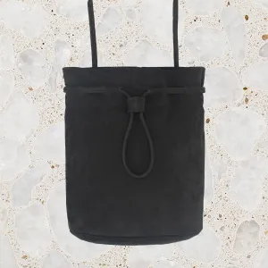 Benchcraft Beauty, darkest grey nubuk