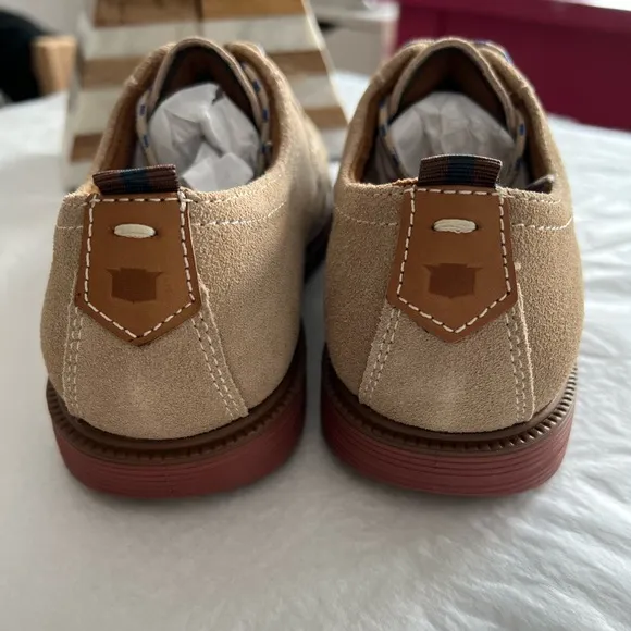BNWT Florsheim Boys Tan Suede Dress Shoes sz 2Y with box Supacush