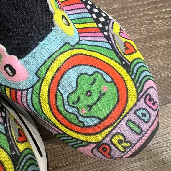 Brooks x Wednesday Holmes Ghost 15 'Run With Pride' Women's Running Shoes Sz11.5