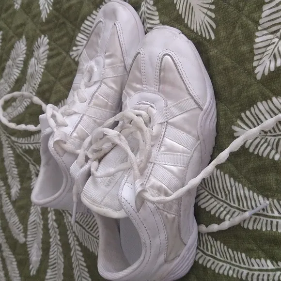 Cheerleading tennis shoes, lightly used, in good condition, two sizes, 1Y and 2Y