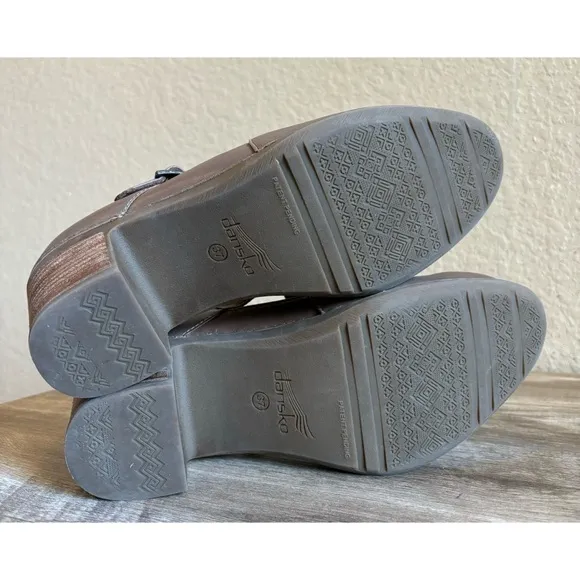 Dansko Hollie Shoes