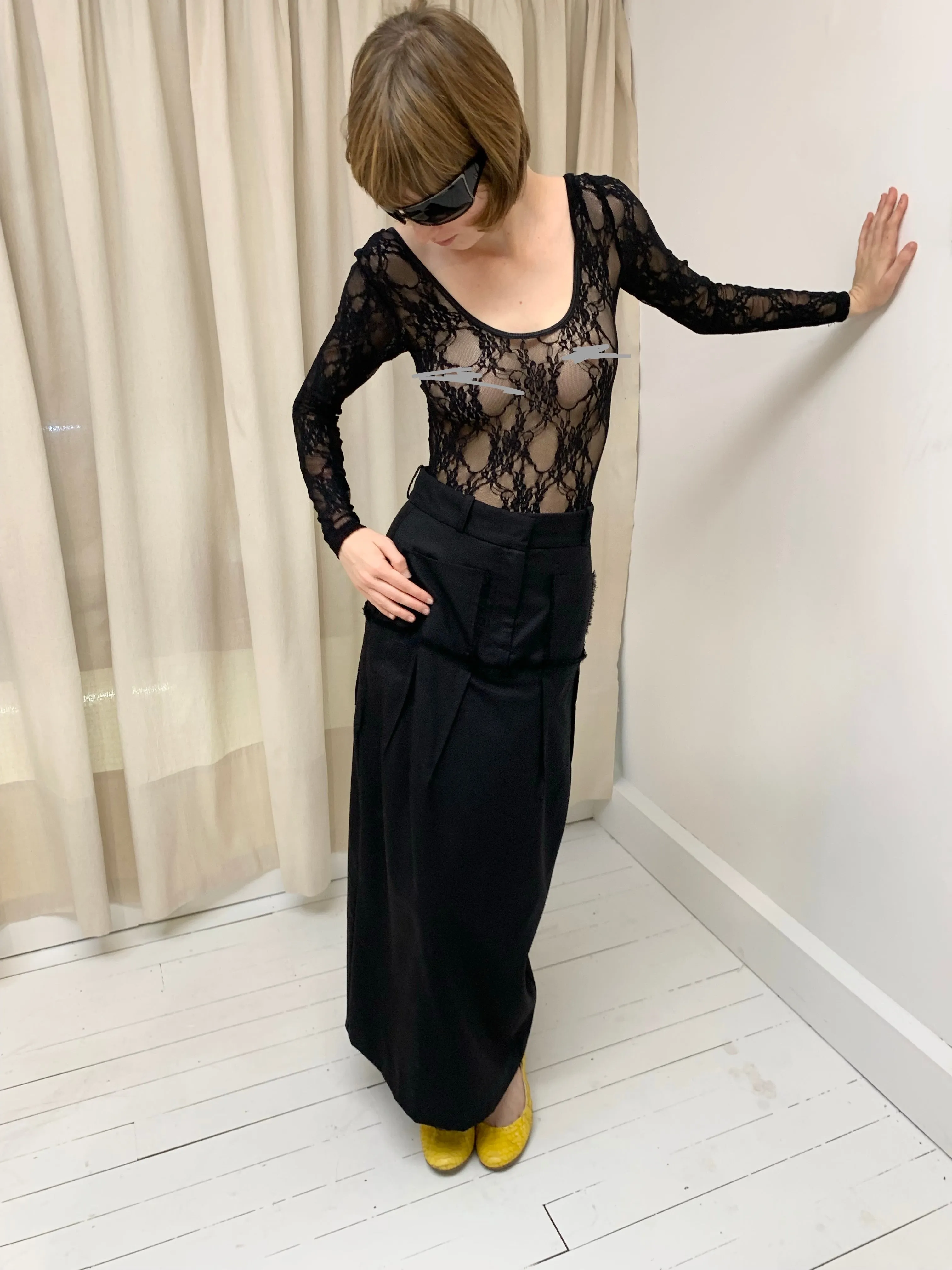 Distressed long skirt, black