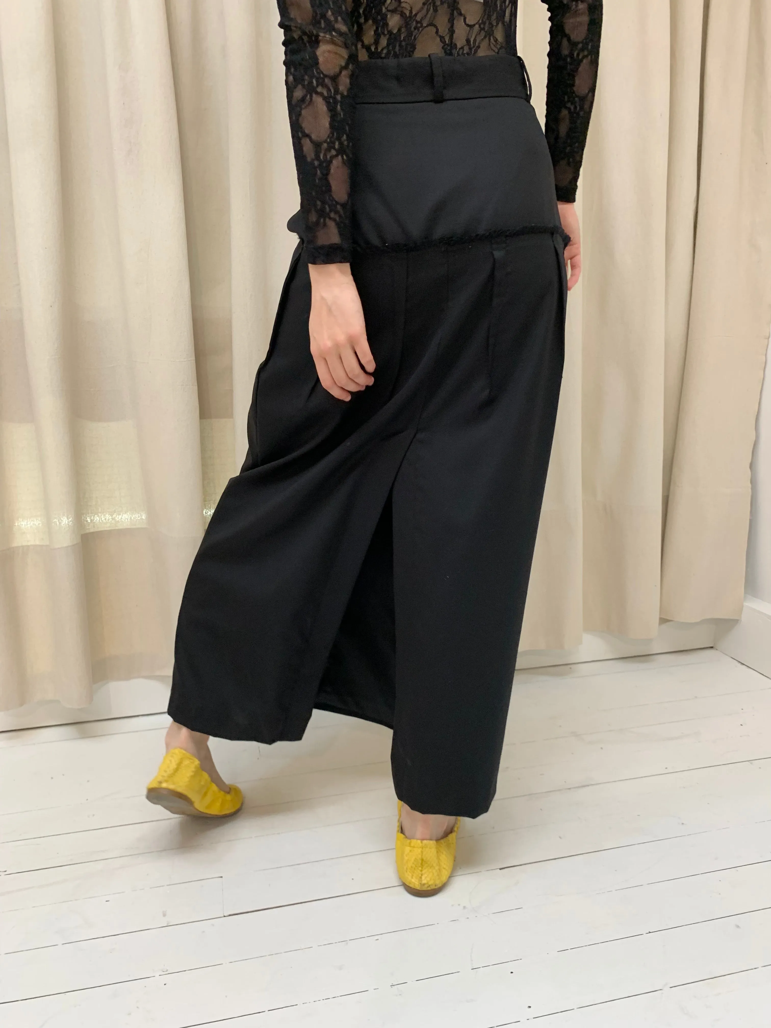 Distressed long skirt, black