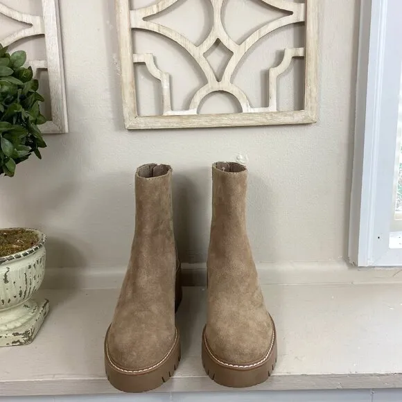 Dolce Vita Suede Lug Sole Heel Boots in Mushroom Size 6.5
