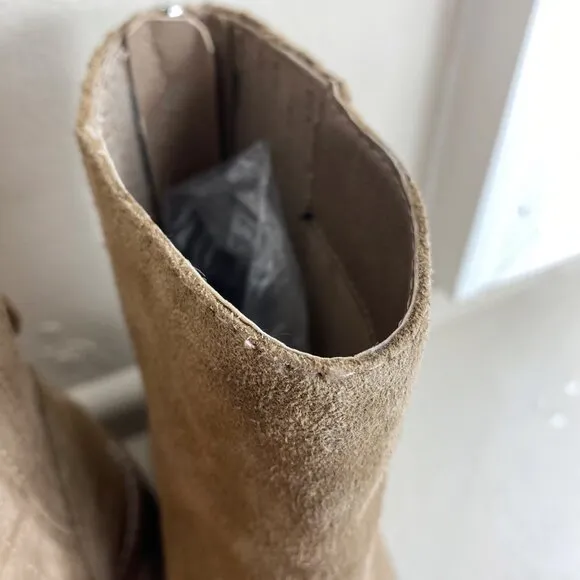 Dolce Vita Suede Lug Sole Heel Boots in Mushroom Size 6.5