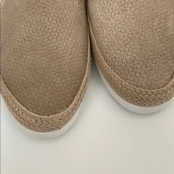 Donald j Pliner partner slip on shoes