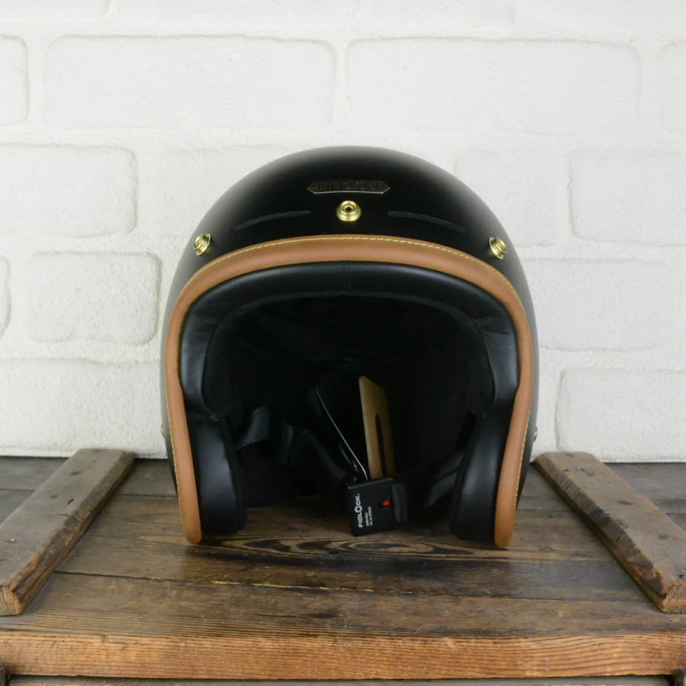 Edenist Stable Black M - Sample Sale 924