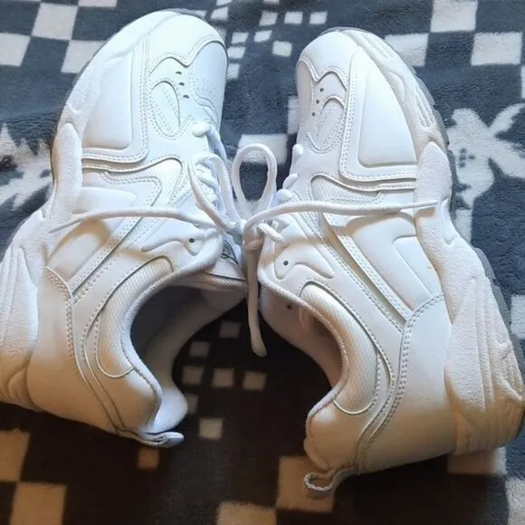 E.Z. Strider Mens White Ultra-Zorb Plus Non Marking Outsole Sneaker Size 8.5