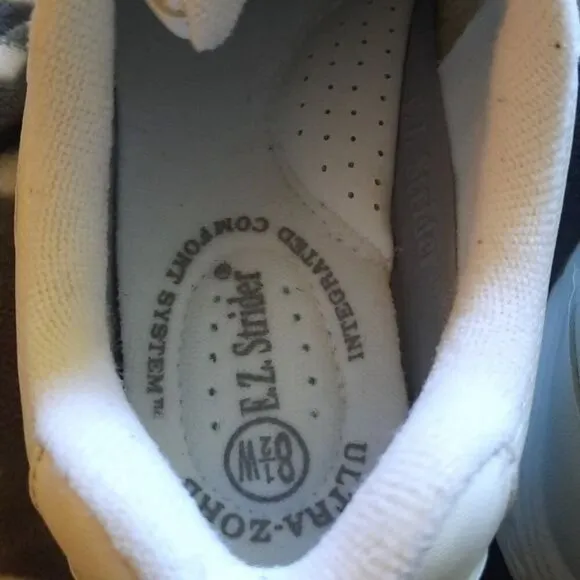E.Z. Strider Mens White Ultra-Zorb Plus Non Marking Outsole Sneaker Size 8.5