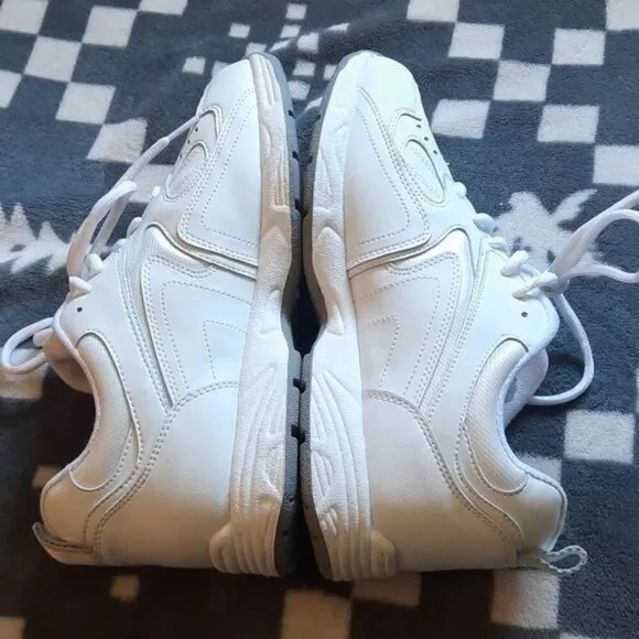 E.Z. Strider Mens White Ultra-Zorb Plus Non Marking Outsole Sneaker Size 8.5