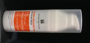 Farmacia Ugo Novelli crema solare viso protezione media 15 ( 50ml)