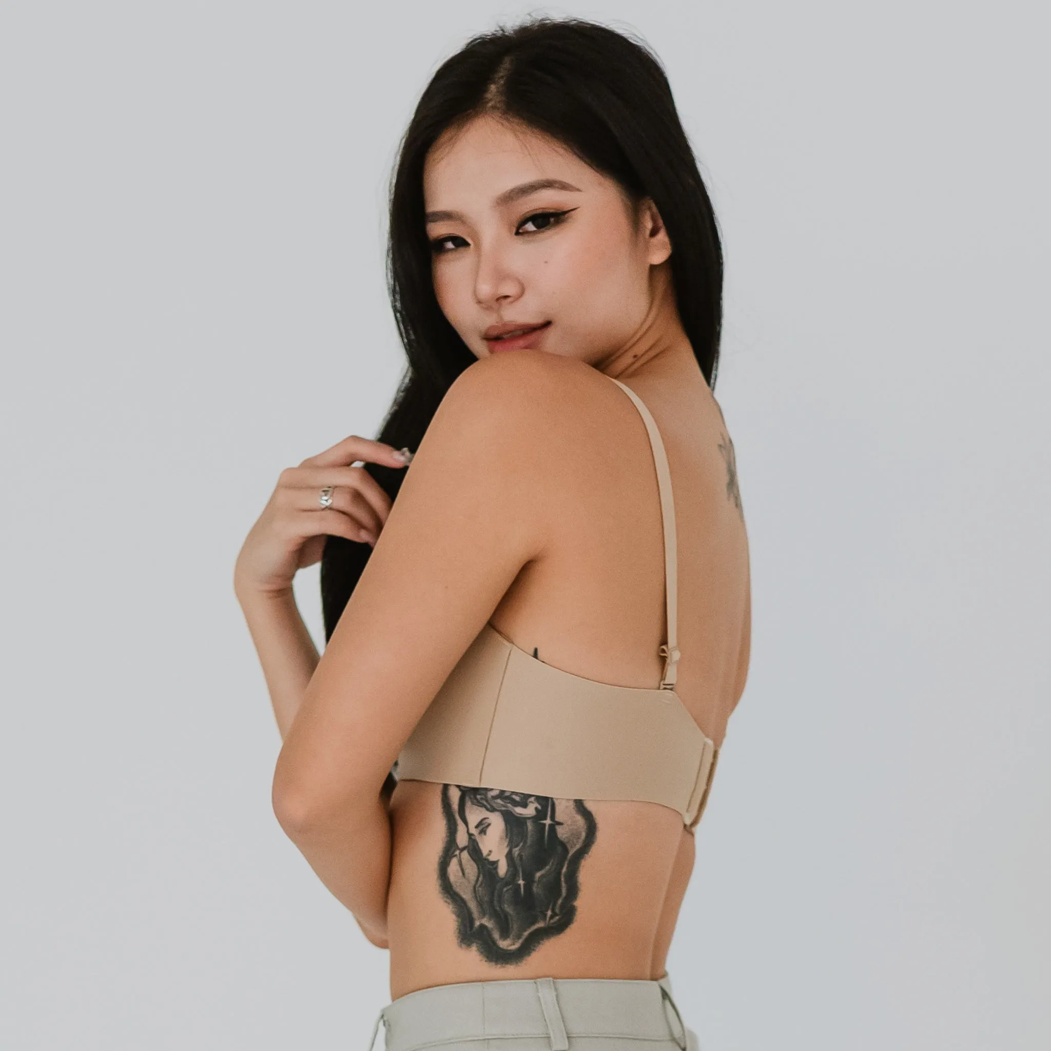 Full Scoop! Seamless Lightly-lined Anti-slip Strapless Wireless Bra in Biscotti Nude