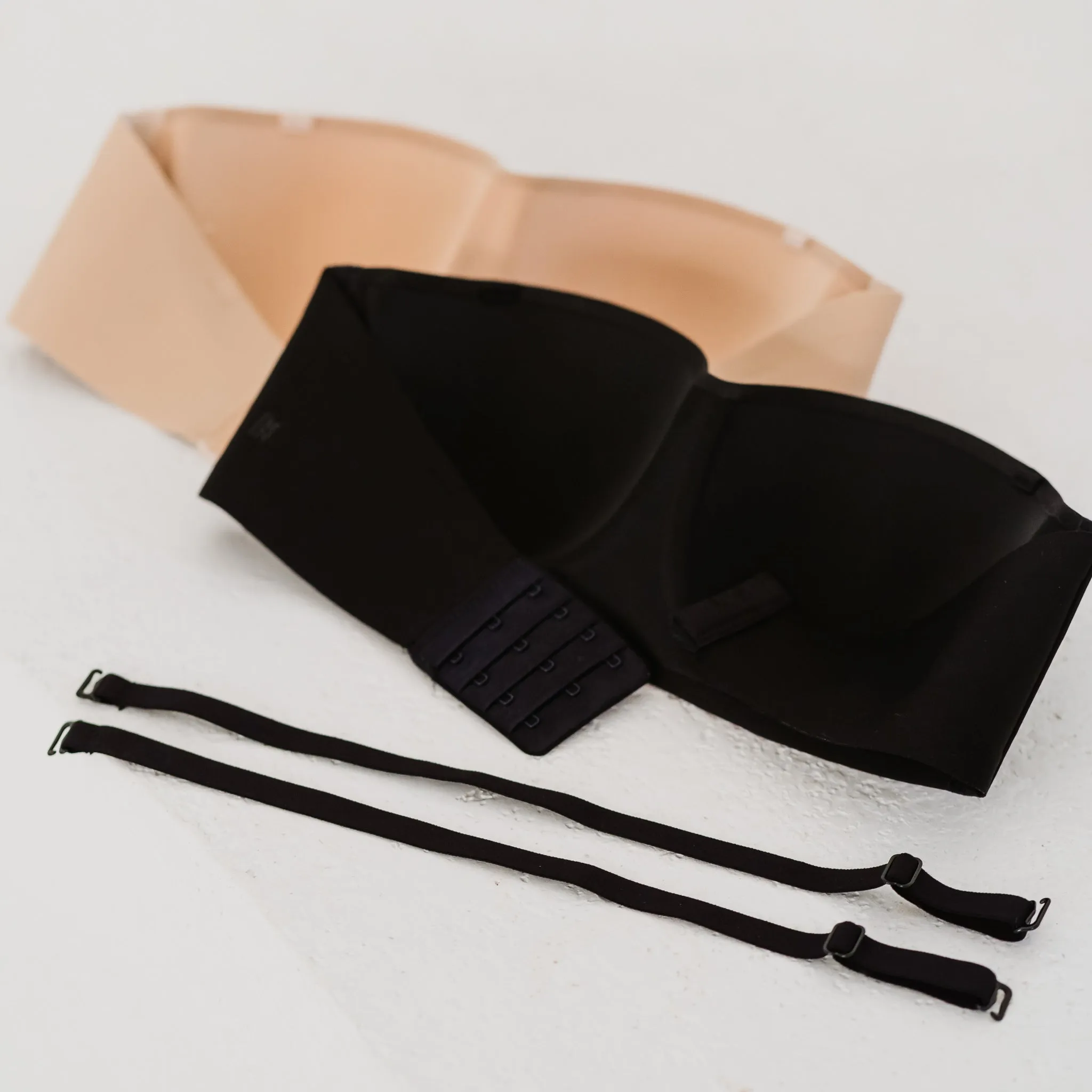 Full Scoop! Seamless Lightly-lined Anti-slip Strapless Wireless Bra in Biscotti Nude