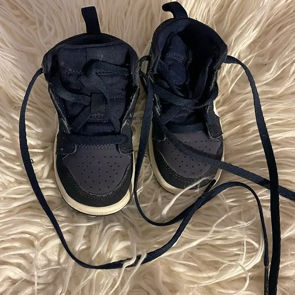 Jordan AJ 1 Mid 5C Black/Gray/White Leather &amp; Synthetic Upper Lace Up Heel Tabs