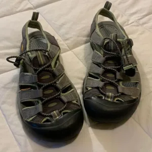 KEEN sandal, size 7.5 ladies, like new condition