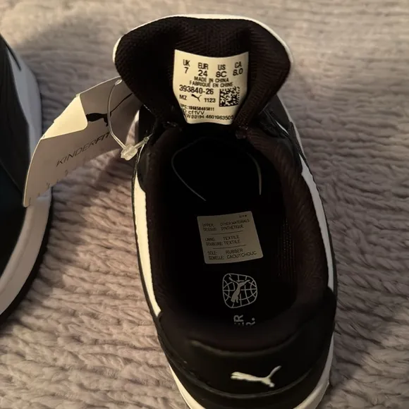 Kids size 8C Puma NWT non marking rubber sole Nylon upper