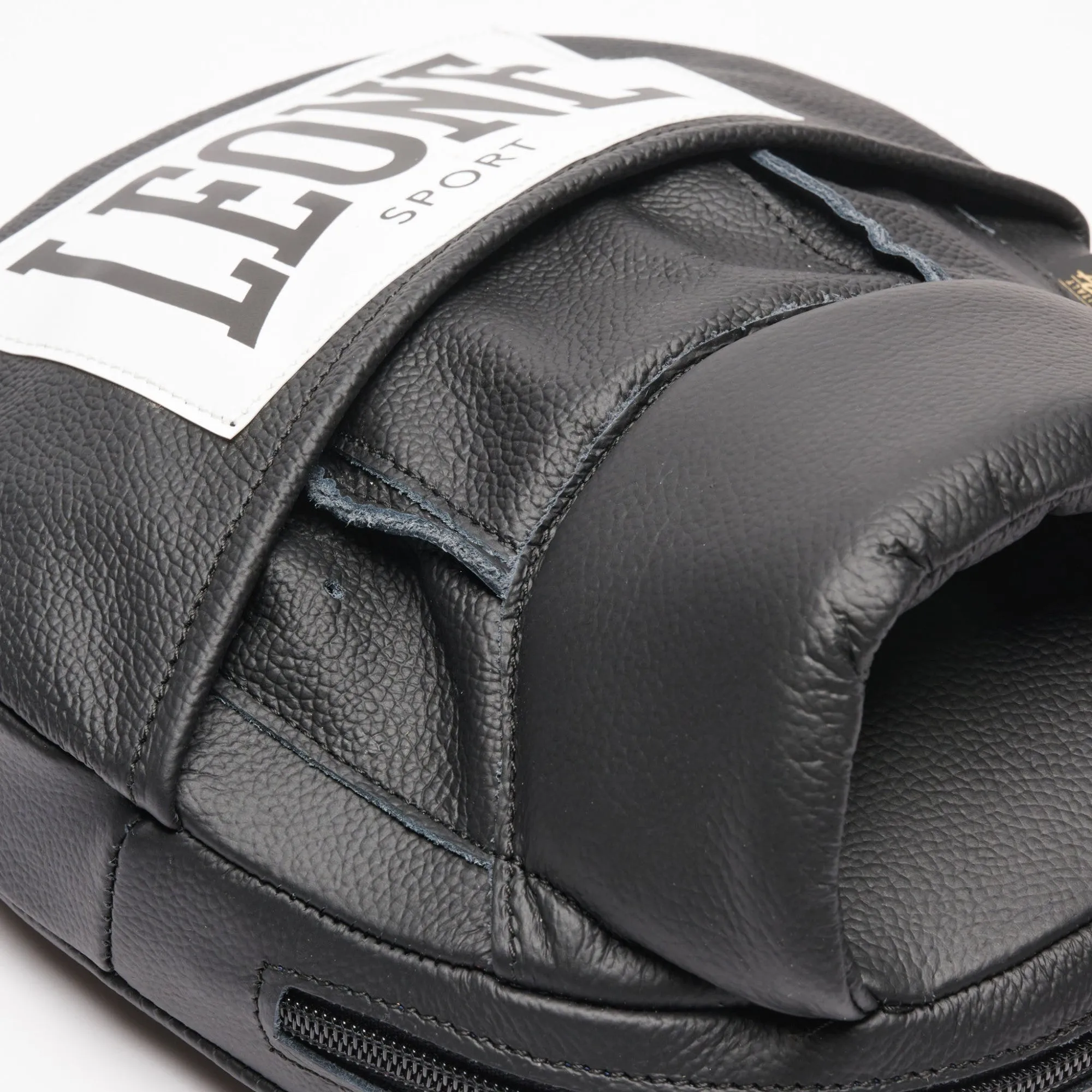 LEONE SENECA CLASSICO AIR ANTI-SHOCK PUNCH MITTS -BLACK