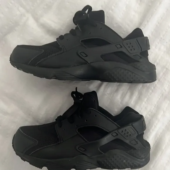 Like New Nike Huarache Run Kids Size 3Y