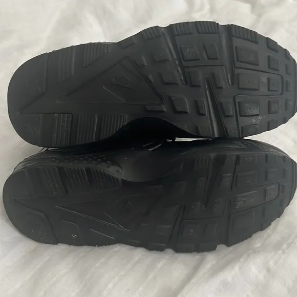 Like New Nike Huarache Run Kids Size 3Y