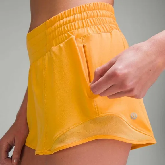 LULULEMON Hotty Hot High Rise Lined 2.5” Short