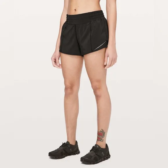 Lululemon Hotty Hot Short *High-Rise 2.5&quot;