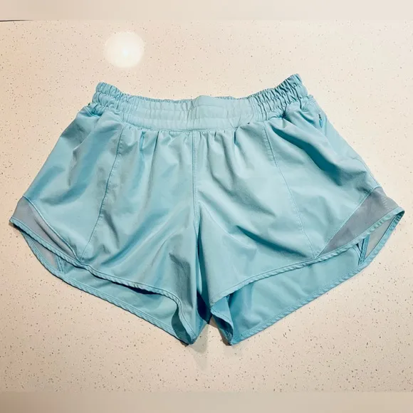 Lululemon Hotty Hot Short *Long 4&quot; in Icing Blue Size 6