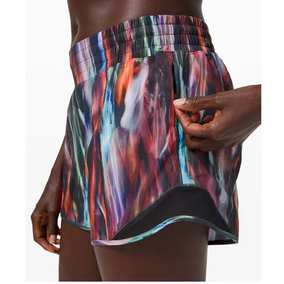 Lululemon Hotty Hot Shorts High-Rise Long 4&quot; Chroma Fusion Multi / Black 10 Tall