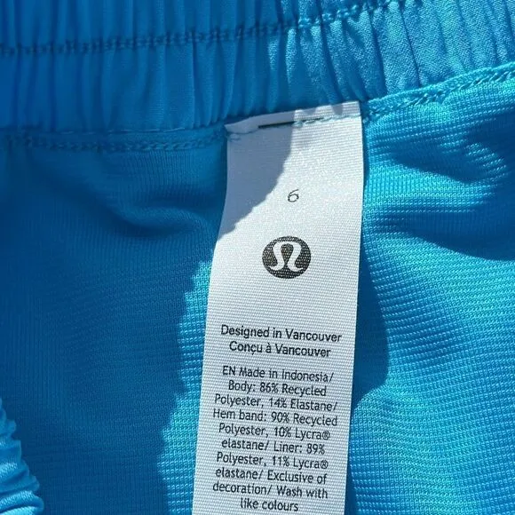 Lululemon Hotty Hot High-Rise Lined Short 4&quot; size 6 NWT KAYAK BLUE