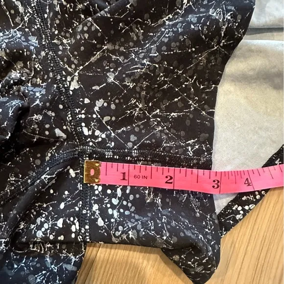 Lululemon *Rare* Find Your Pace Short 3&quot; *LinedCrinkle Dust Reflective size 10
