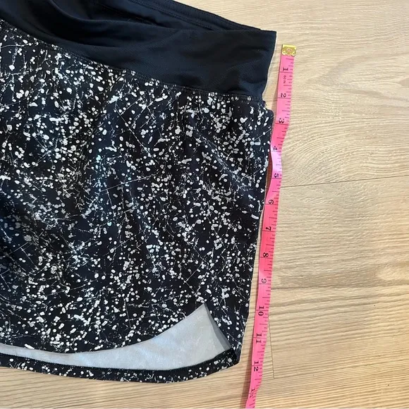 Lululemon *Rare* Find Your Pace Short 3&quot; *LinedCrinkle Dust Reflective size 10