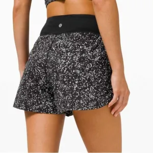 Lululemon *Rare* Find Your Pace Short 3&quot; *LinedCrinkle Dust Reflective size 10