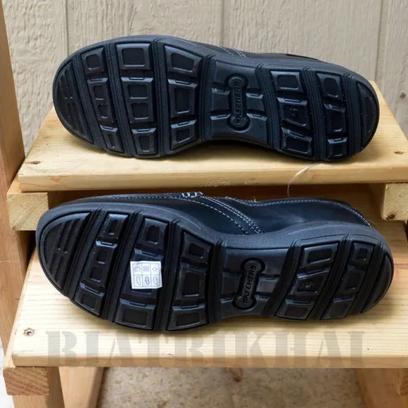 Men slip on Skechers shoes in Black