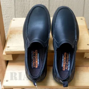 Men slip on Skechers shoes in Black