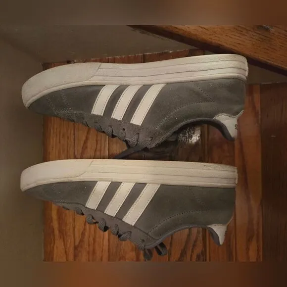 Mens' Adidas suede tennis shoes size 8