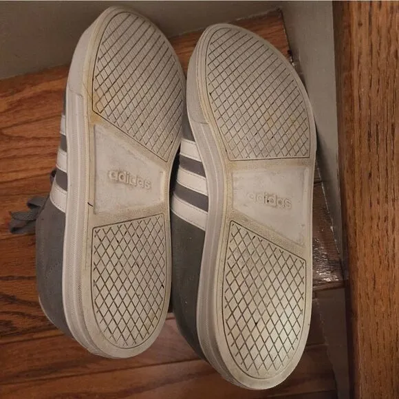Mens' Adidas suede tennis shoes size 8