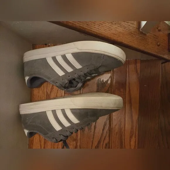 Mens' Adidas suede tennis shoes size 8