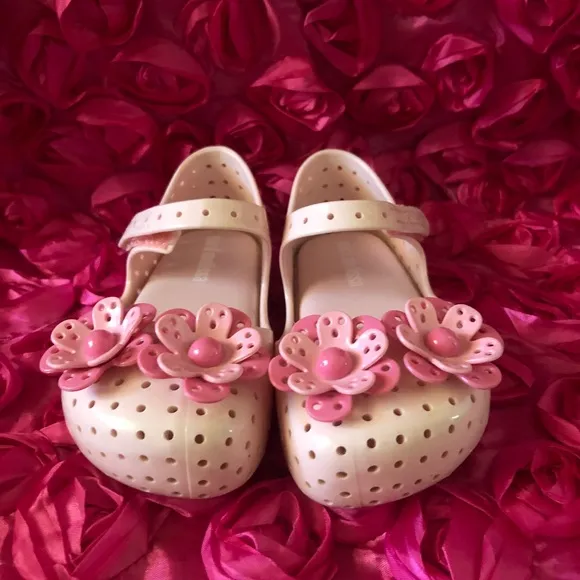 MINI MELISSA FURADINHA XII