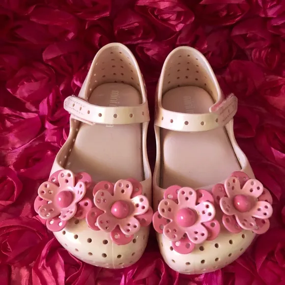 MINI MELISSA FURADINHA XII