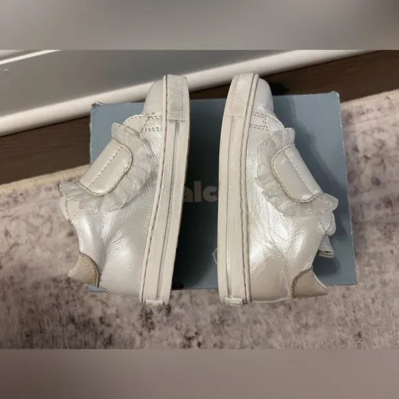 Naturino Falcotta Suva Ruffle Metallic Leather Sneakers size 6 22