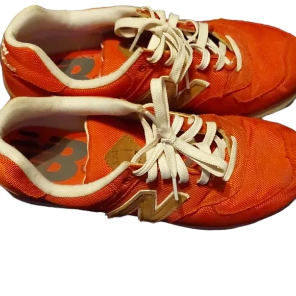 New Balance Tennis Shoes
