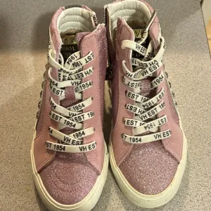 New Vintage Havana girls tennis shoes