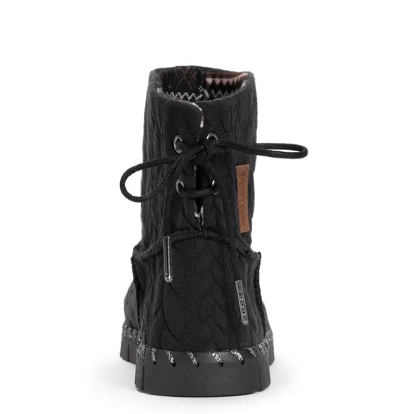 NIB Muk Luks Cable Knit Memory Foam Insole Lace-up Back Ankle Boots Black 8
