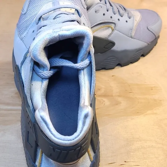 Nike Air Huarache Run Wolf Gray Athletic Shoes 654275-032